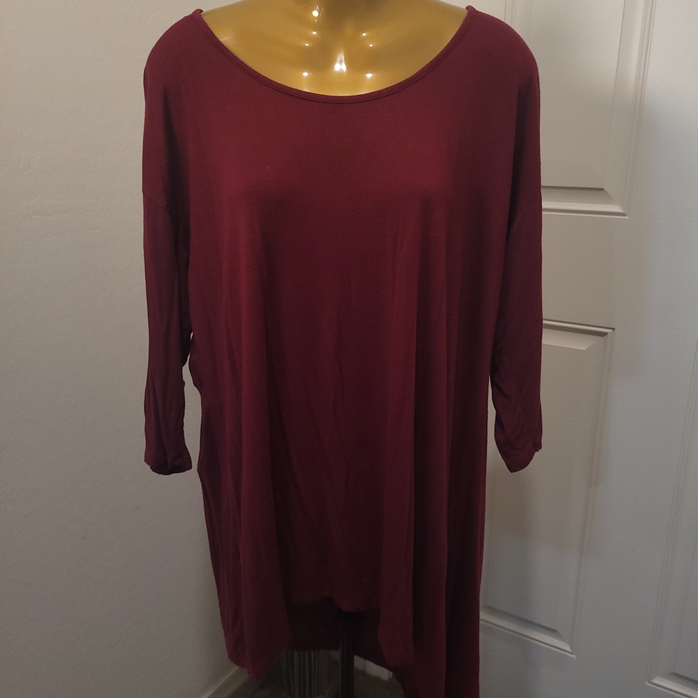 Maurices Burgundy Tunic Top Sz 2 Open Back